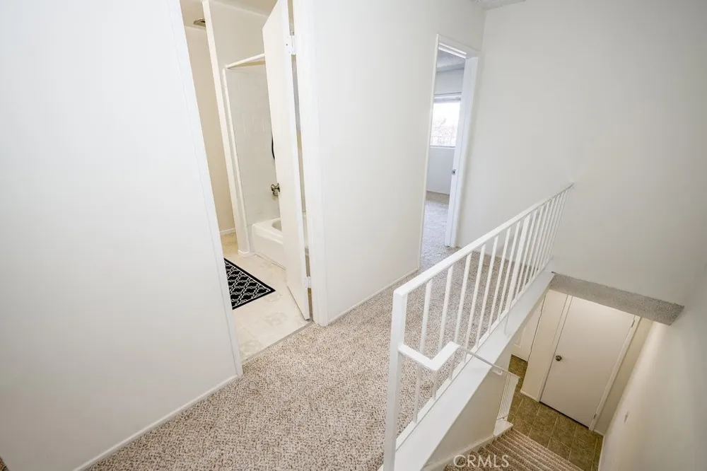 24223 La Glorita Circle Newhall, CA 91321