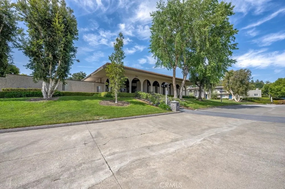 24223 La Glorita Circle Newhall, CA 91321