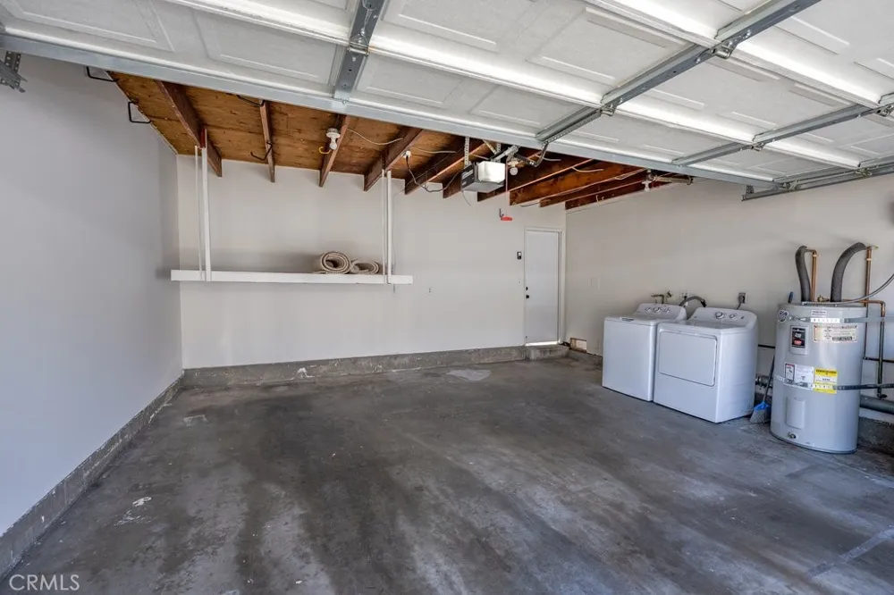 24223 La Glorita Circle Newhall, CA 91321