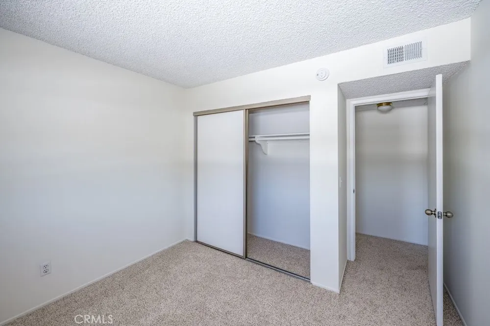 24223 La Glorita Circle Newhall, CA 91321