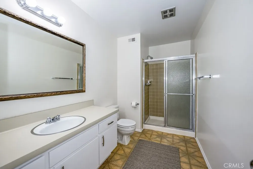 24223 La Glorita Circle Newhall, CA 91321