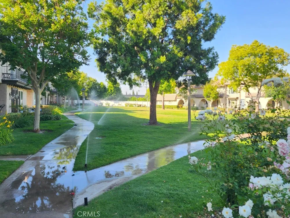 24223 La Glorita Circle Newhall, CA 91321