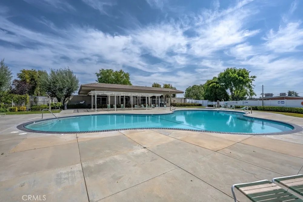 24223 La Glorita Circle Newhall, CA 91321