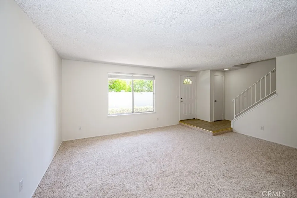 24223 La Glorita Circle Newhall, CA 91321