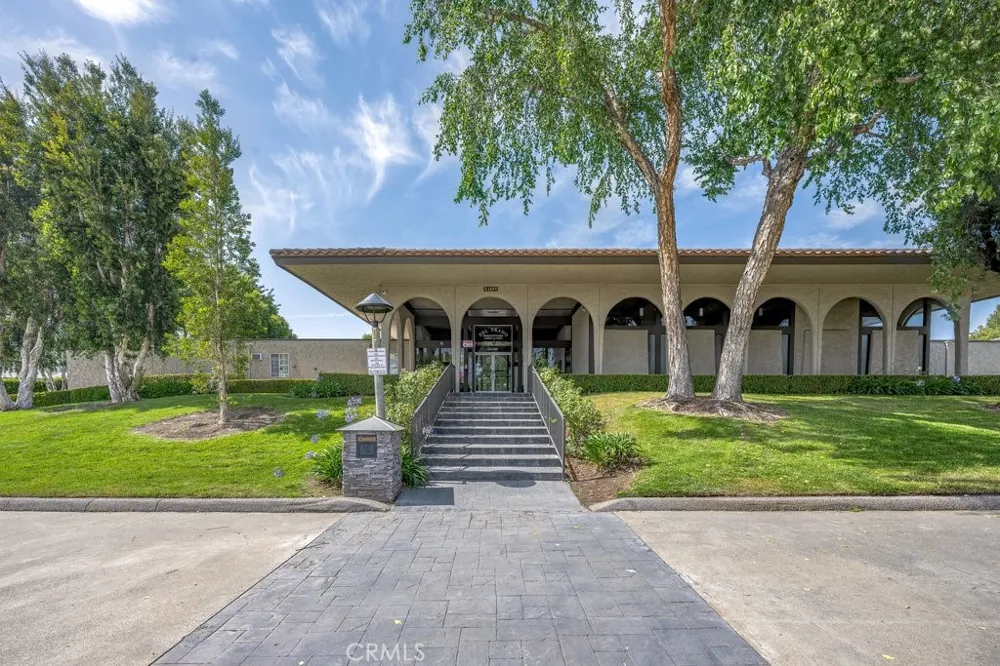 24223 La Glorita Circle Newhall, CA 91321