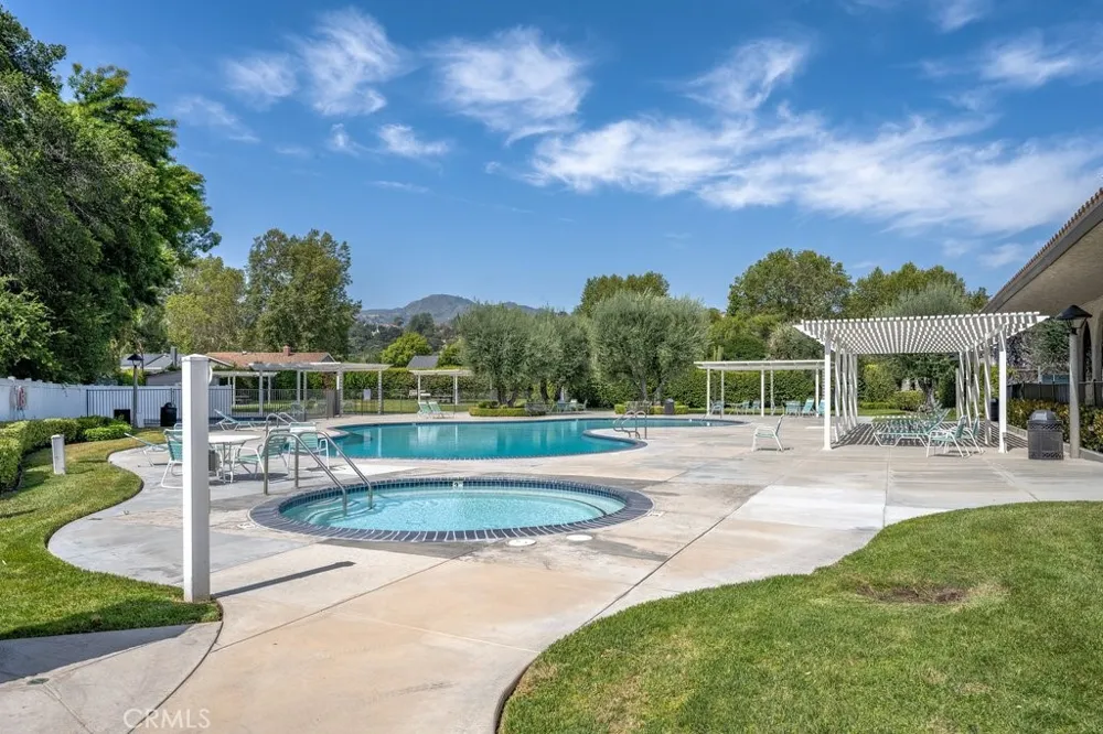 24223 La Glorita Circle Newhall, CA 91321