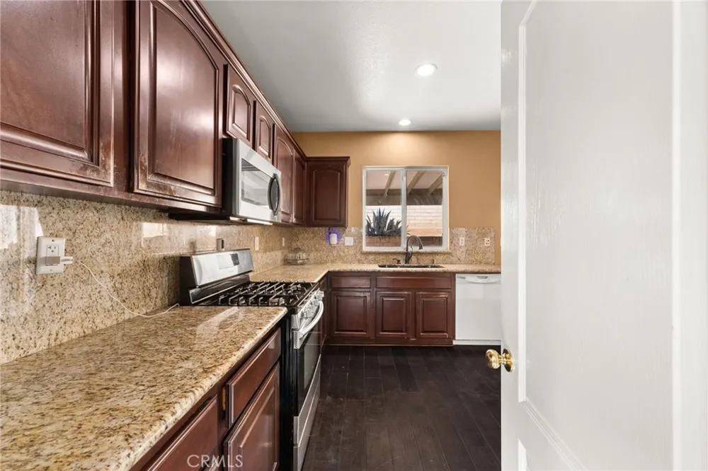 3938 Barbury Palms Perris, CA 92571