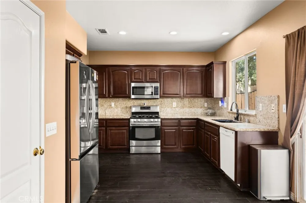 3938 Barbury Palms Perris, CA 92571