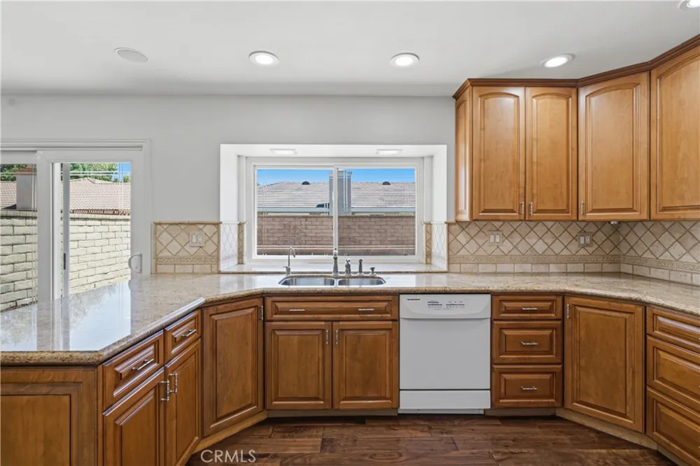 26060 Sombras Court Valencia, CA 91355