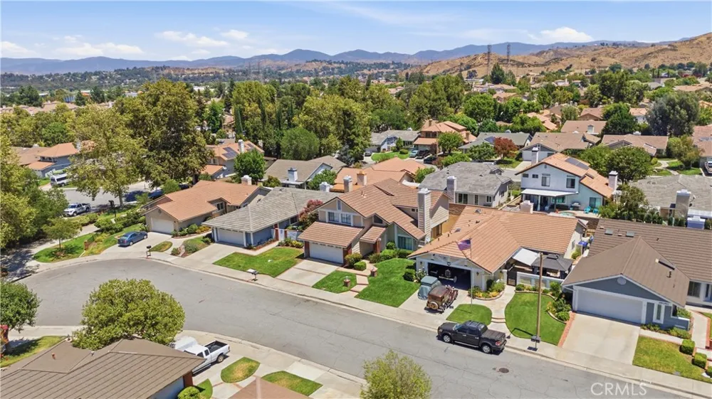 26060 Sombras Court Valencia, CA 91355