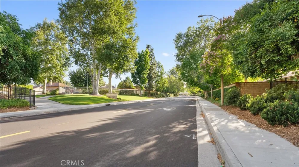 26060 Sombras Court Valencia, CA 91355