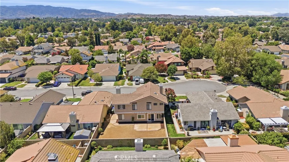 26060 Sombras Court Valencia, CA 91355