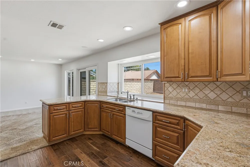 26060 Sombras Court Valencia, CA 91355
