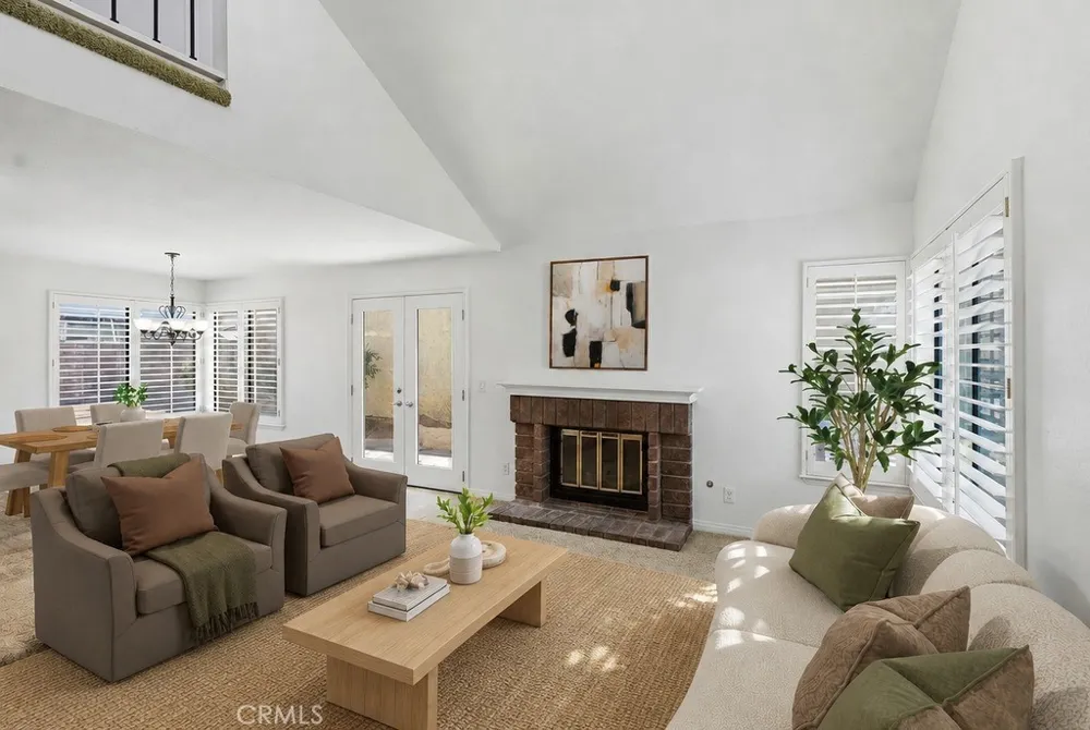26060 Sombras Court Valencia, CA 91355