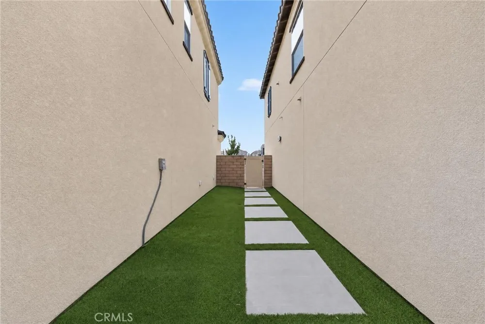 26594 Bonneau Menifee, CA 92585