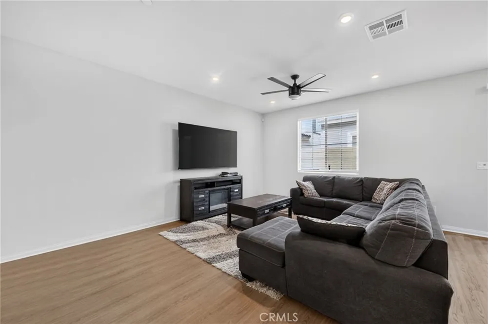 26594 Bonneau Menifee, CA 92585