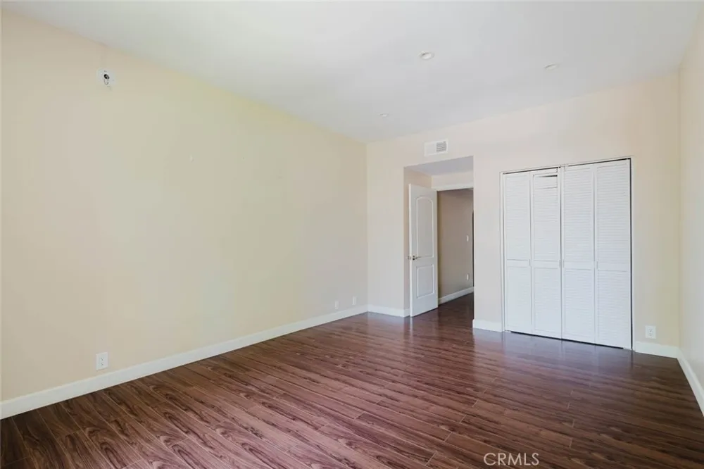 5333 Zelzah Avenue #203 Encino, CA 91316