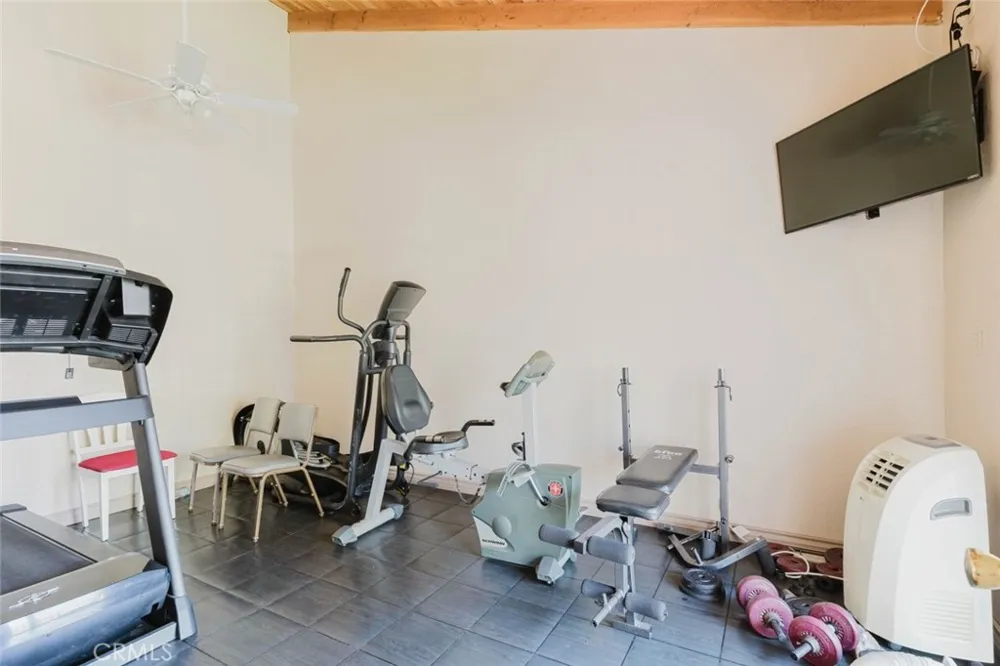 5333 Zelzah Avenue #203 Encino, CA 91316