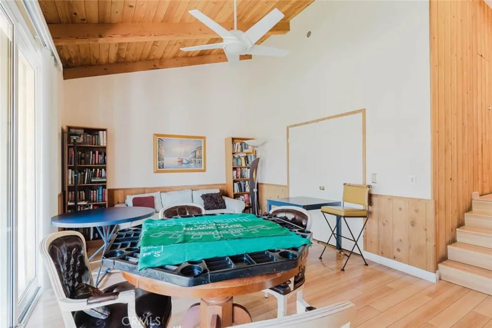 5333 Zelzah Avenue #203 Encino, CA 91316