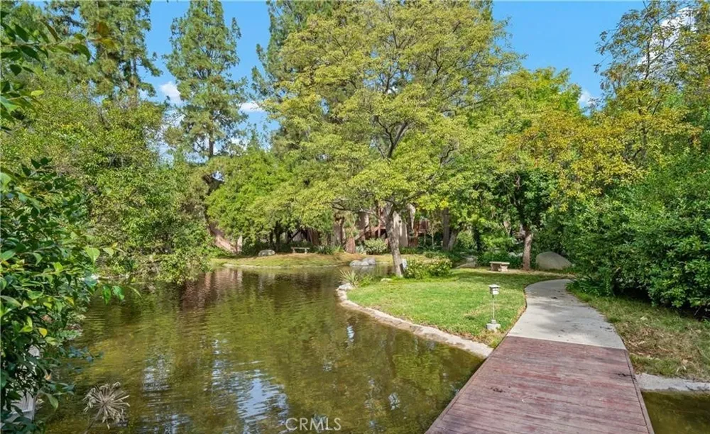 7120 Carlson Circle #284 Canoga Park, CA 91303