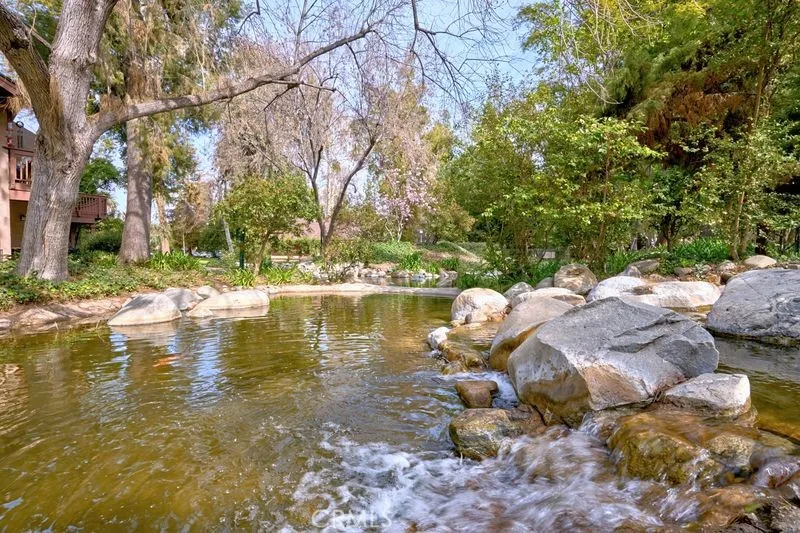 7120 Carlson Circle #284 Canoga Park, CA 91303