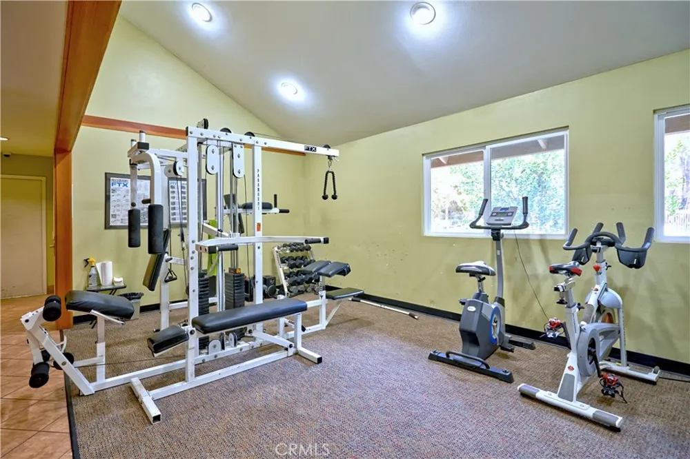 7120 Carlson Circle #284 Canoga Park, CA 91303