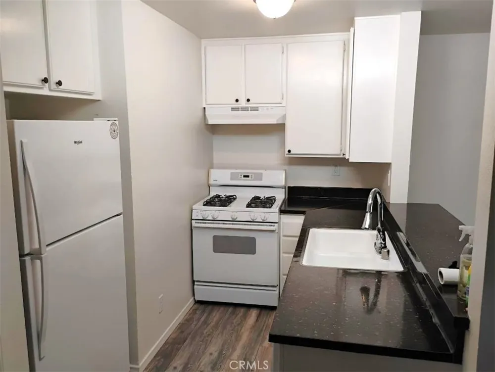 7120 Carlson Circle #284 Canoga Park, CA 91303