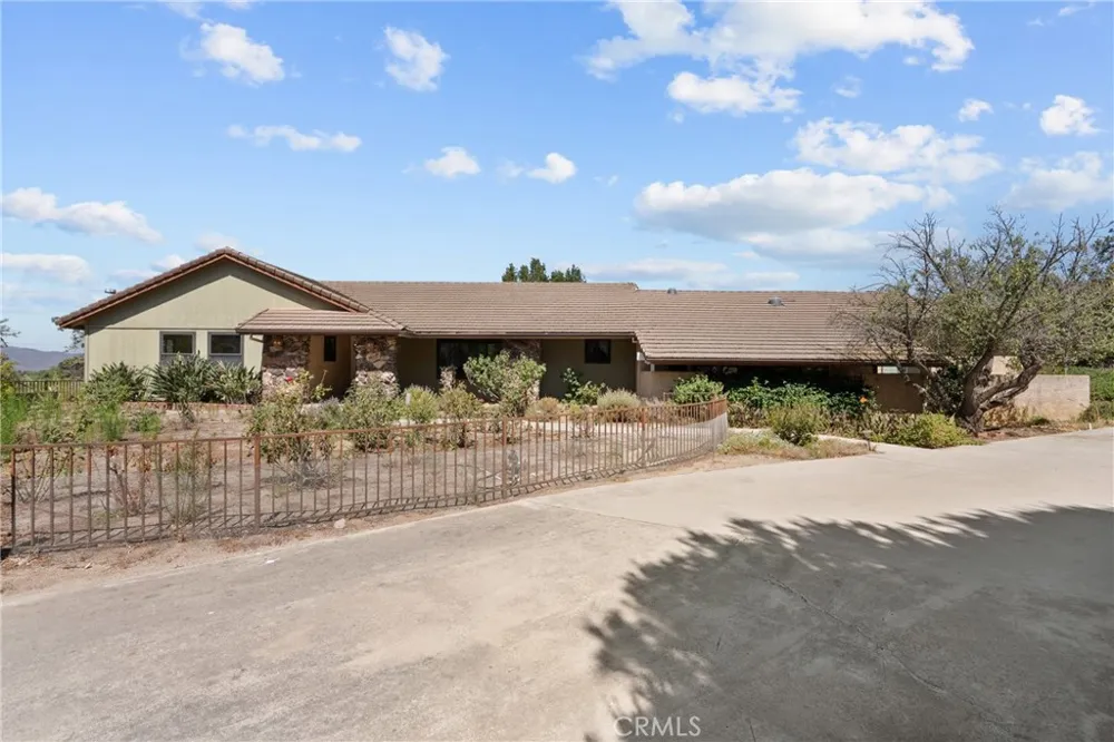 2425 Duval Road Santa Rosa, CA 93012