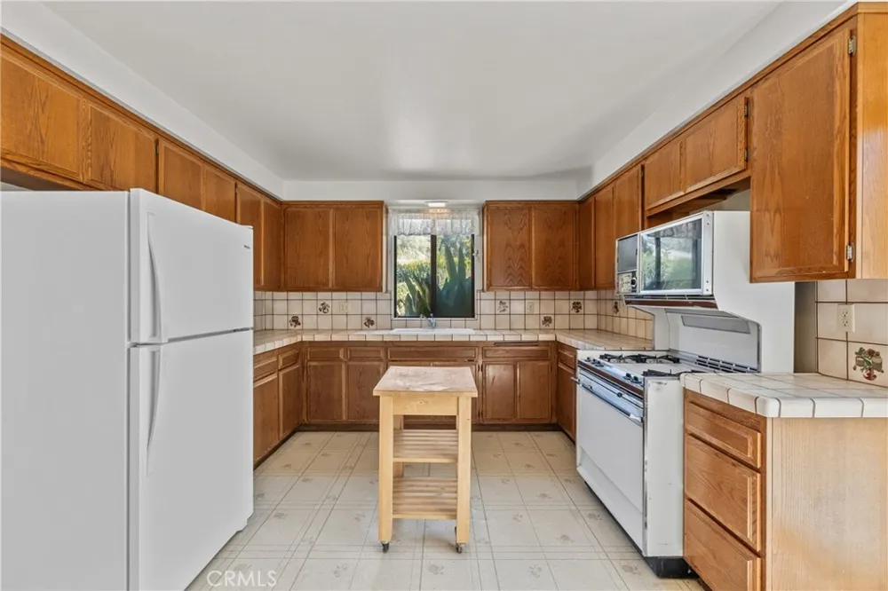 2425 Duval Road Santa Rosa, CA 93012