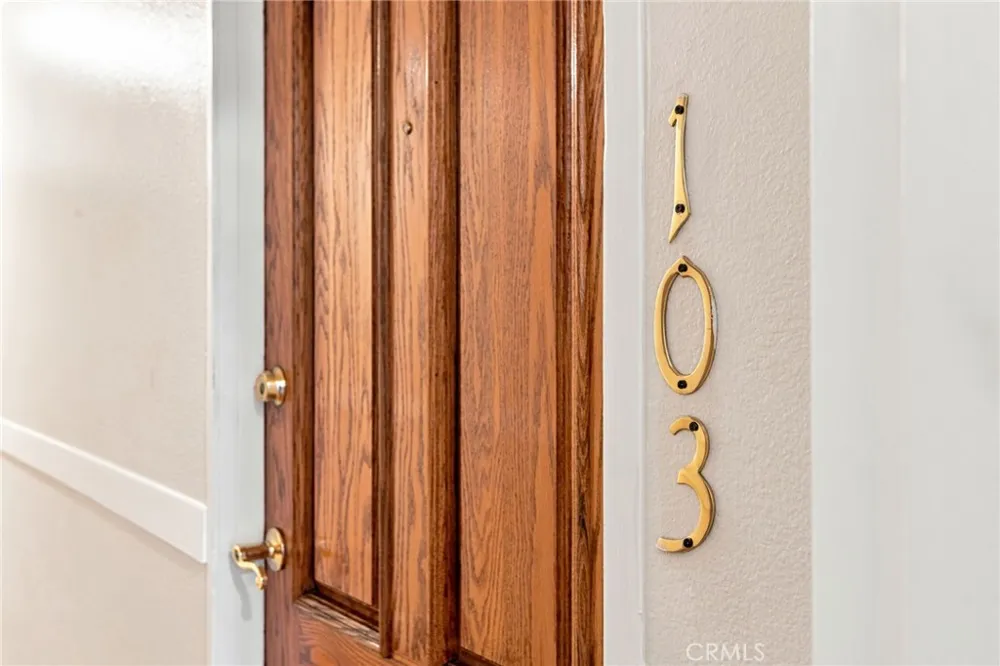 14159 Riverside Drive #103 Sherman Oaks, CA 91423