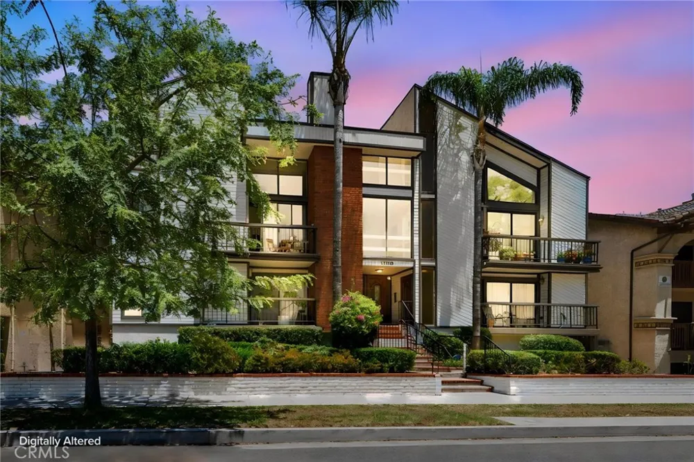 14159 Riverside Drive #103 Sherman Oaks, CA 91423