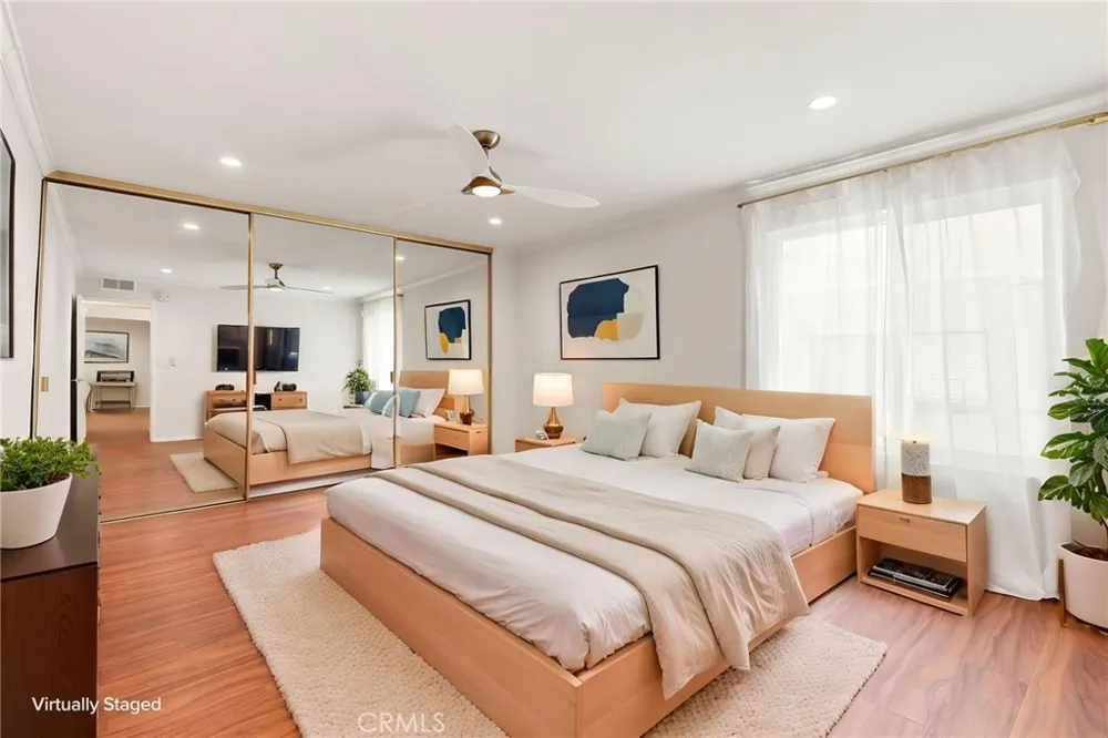 14159 Riverside Drive #103 Sherman Oaks, CA 91423