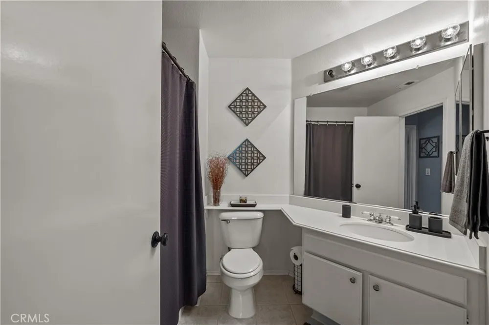 14651 Laurel Court Canyon Country, CA 91387