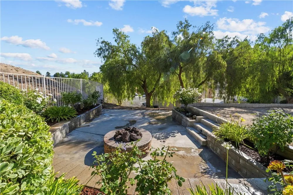 14651 Laurel Court Canyon Country, CA 91387