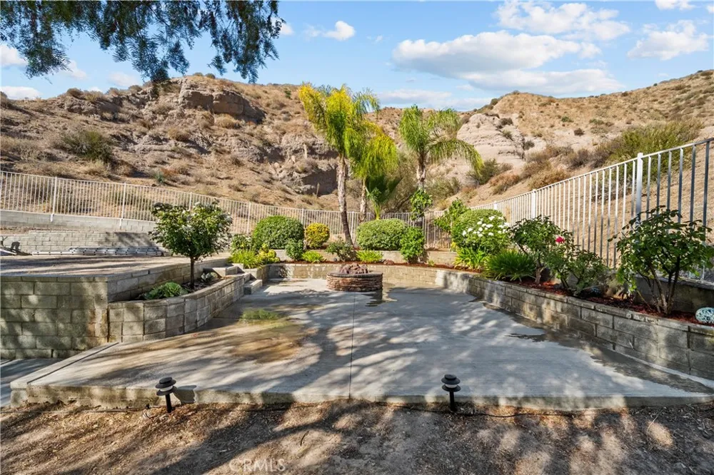 14651 Laurel Court Canyon Country, CA 91387