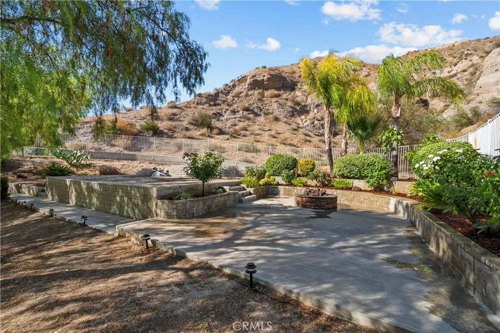14651 Laurel Court Canyon Country, CA 91387