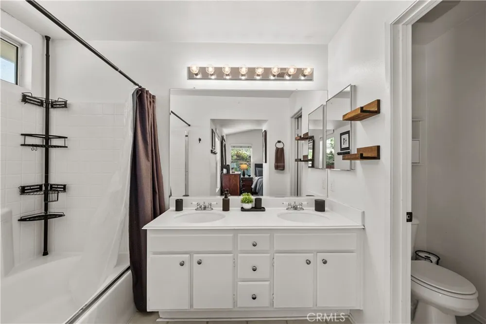 14651 Laurel Court Canyon Country, CA 91387