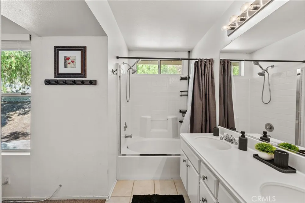 14651 Laurel Court Canyon Country, CA 91387