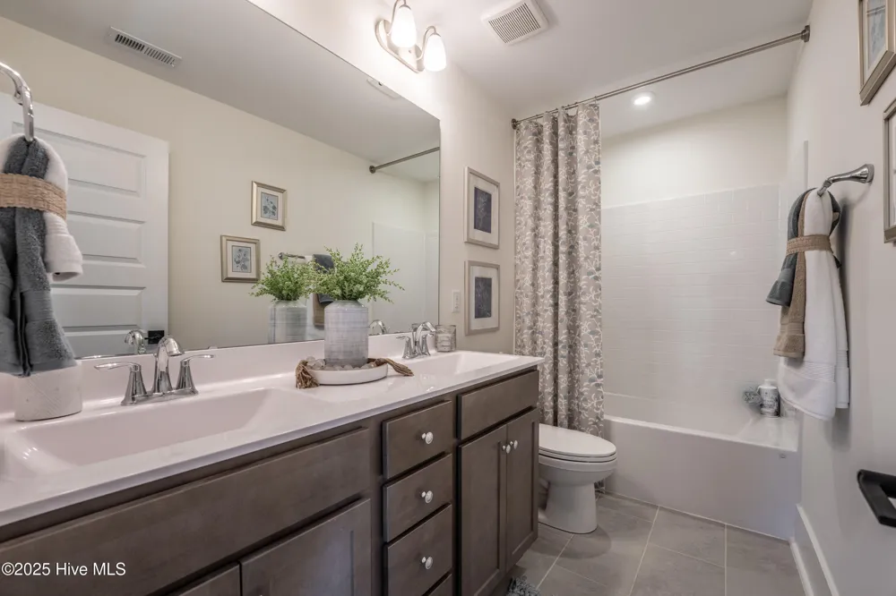 1094 Fawn Valley Way Wilmington, NC 28409