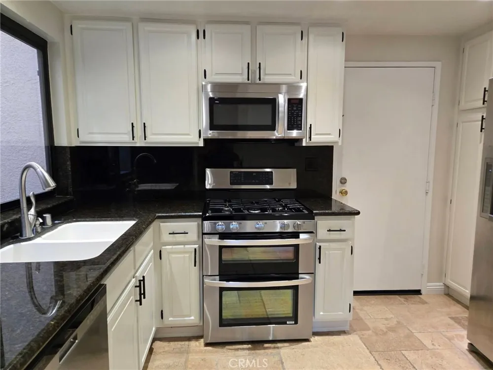 236 Country Club Drive #B Simi Valley, CA 93065