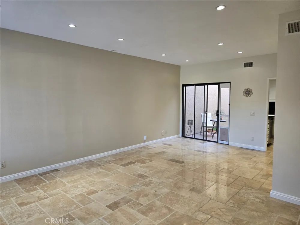 236 Country Club Drive #B Simi Valley, CA 93065