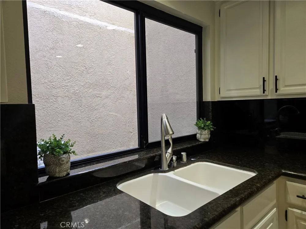 236 Country Club Drive #B Simi Valley, CA 93065