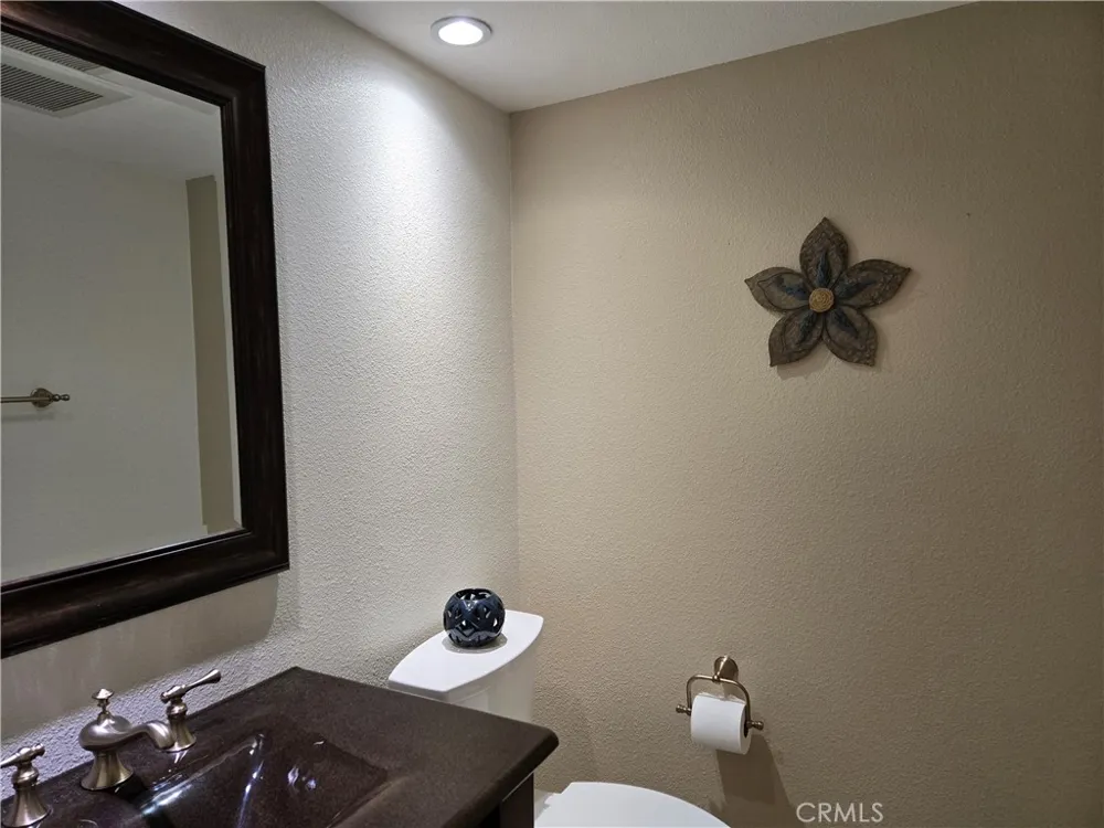 236 Country Club Drive #B Simi Valley, CA 93065