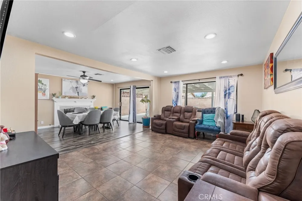 45228 Lorimer Avenue Lancaster, CA 93534
