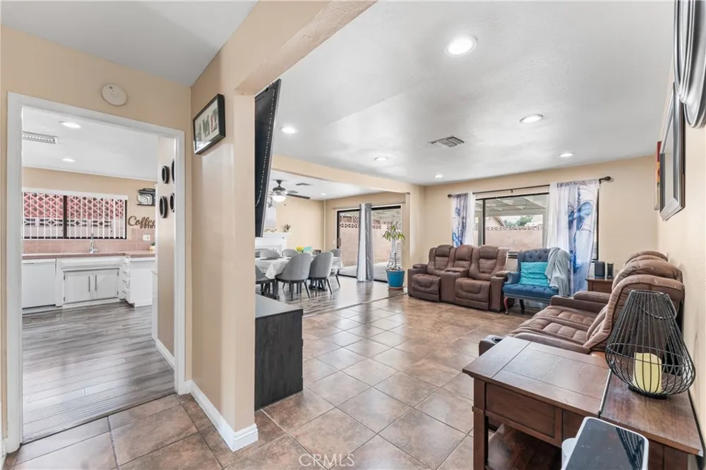 45228 Lorimer Avenue Lancaster, CA 93534