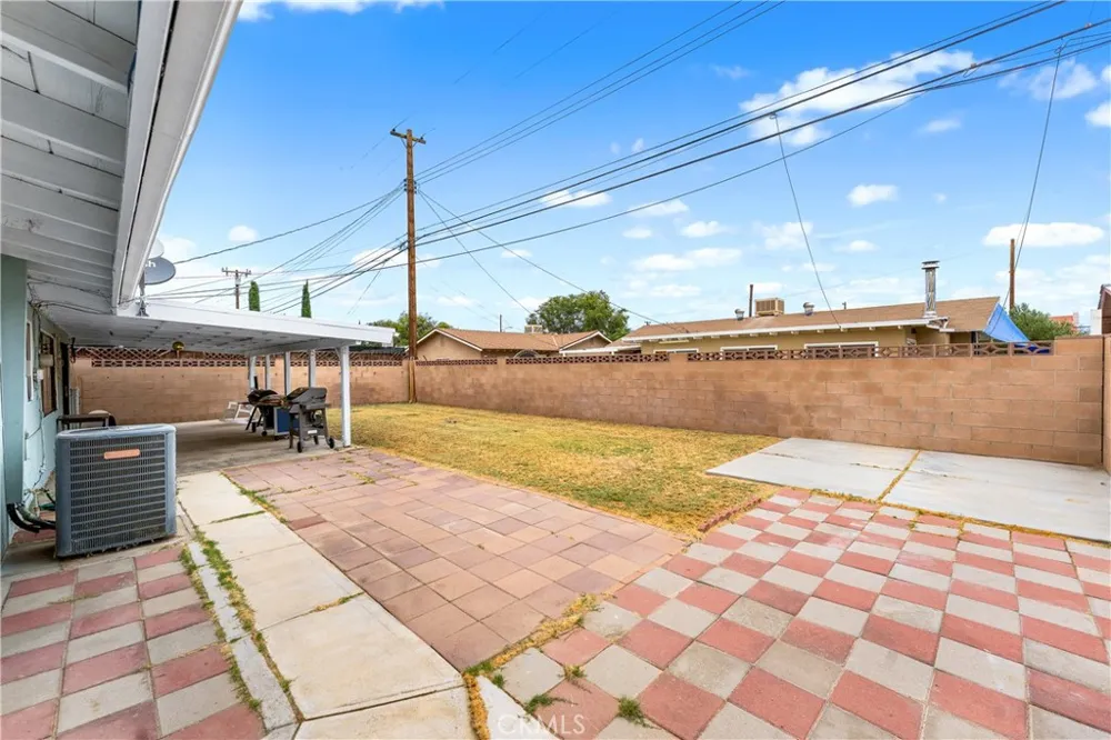 45228 Lorimer Avenue Lancaster, CA 93534