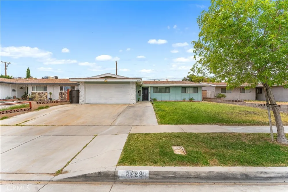 45228 Lorimer Avenue Lancaster, CA 93534