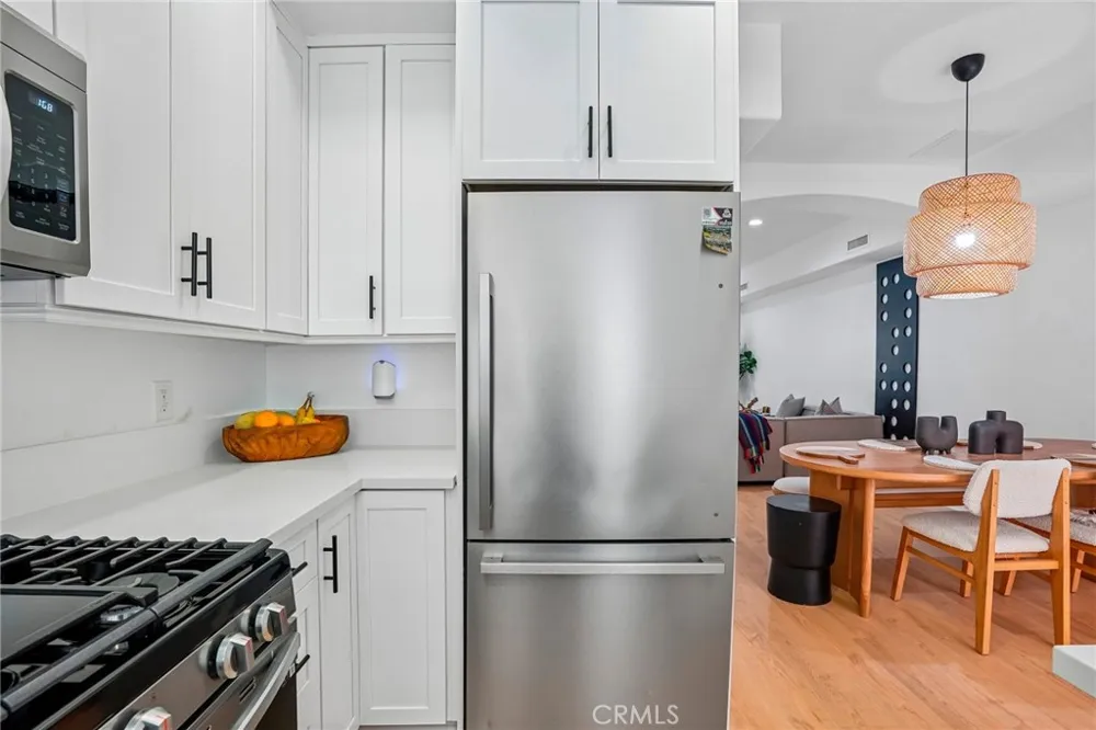 1536 Hi Point Street #103 Los Angeles, CA 90035
