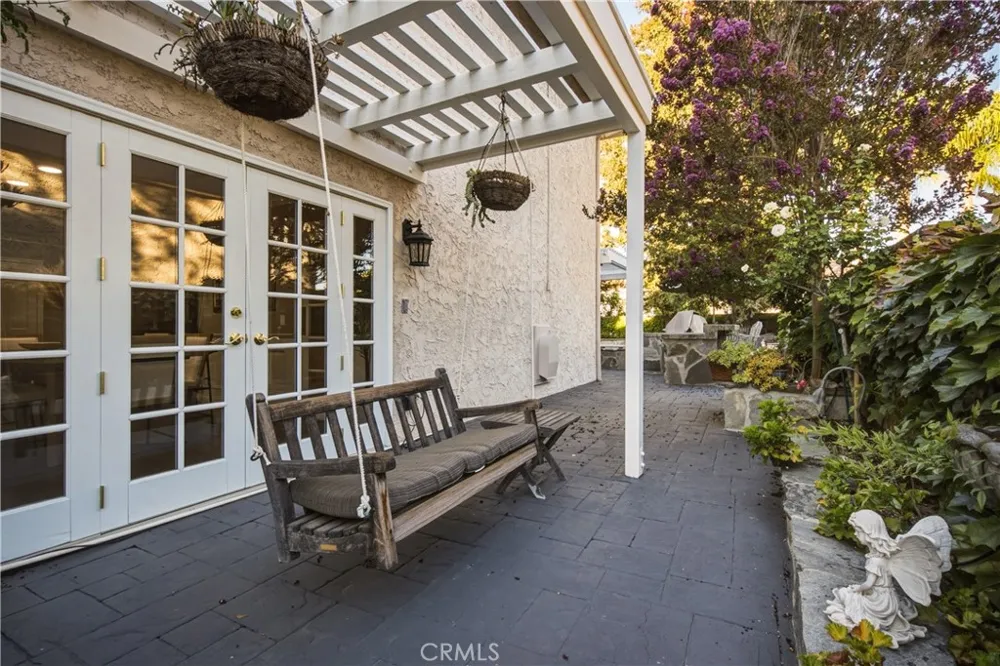 30220 Walford Court Agoura Hills, CA 91301