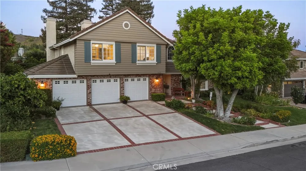 30220 Walford Court Agoura Hills, CA 91301